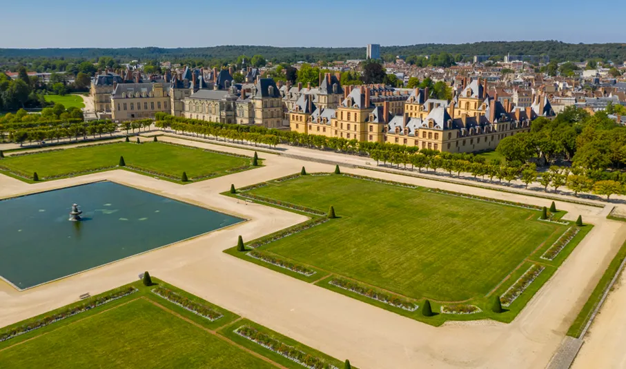 Château de Fontainebleau - The Grand Parterre